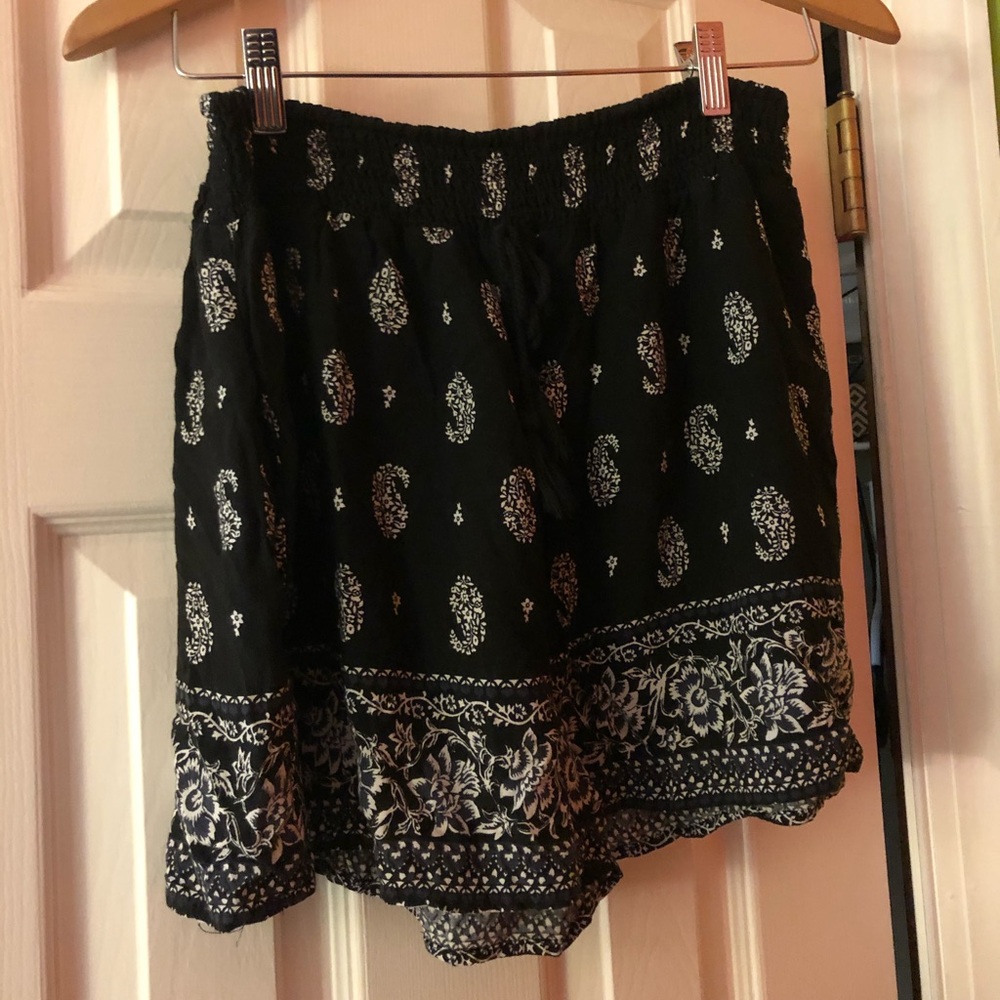 Xhilaration black soft shorts, size M!